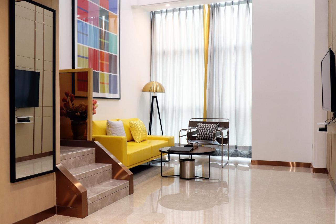 Royal Star Apartment Cantão Exterior foto
